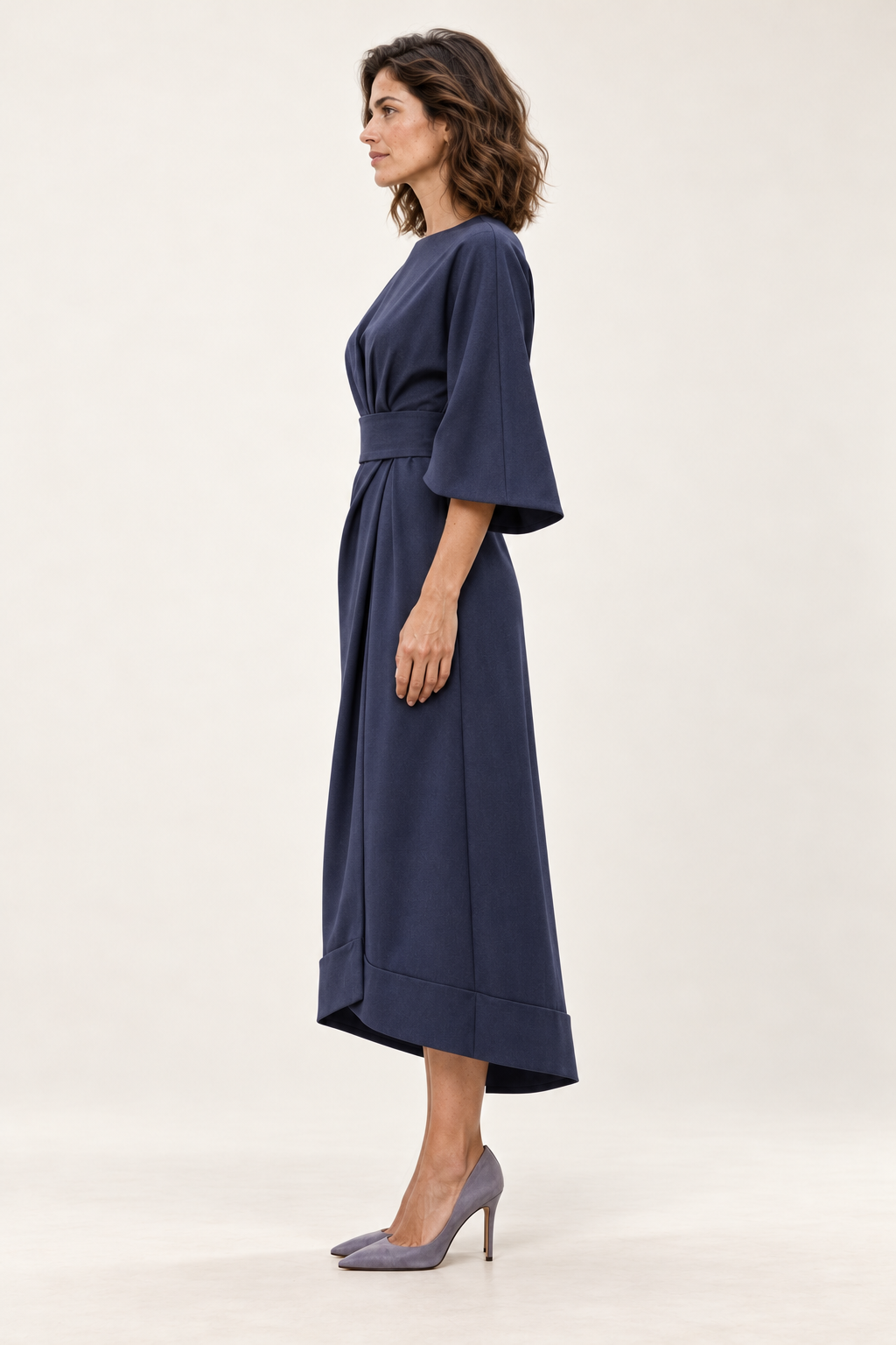 Vestido midi com cinto e mangas três quartos — azul, vista lateral
