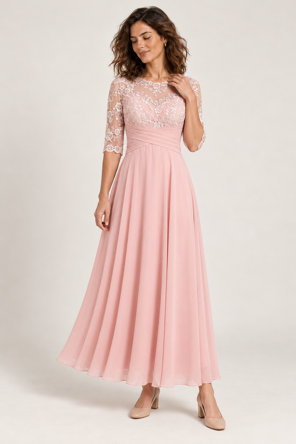 Vestido de cerimónia evasé com detalhes trabalhados — rosa, vista de frente