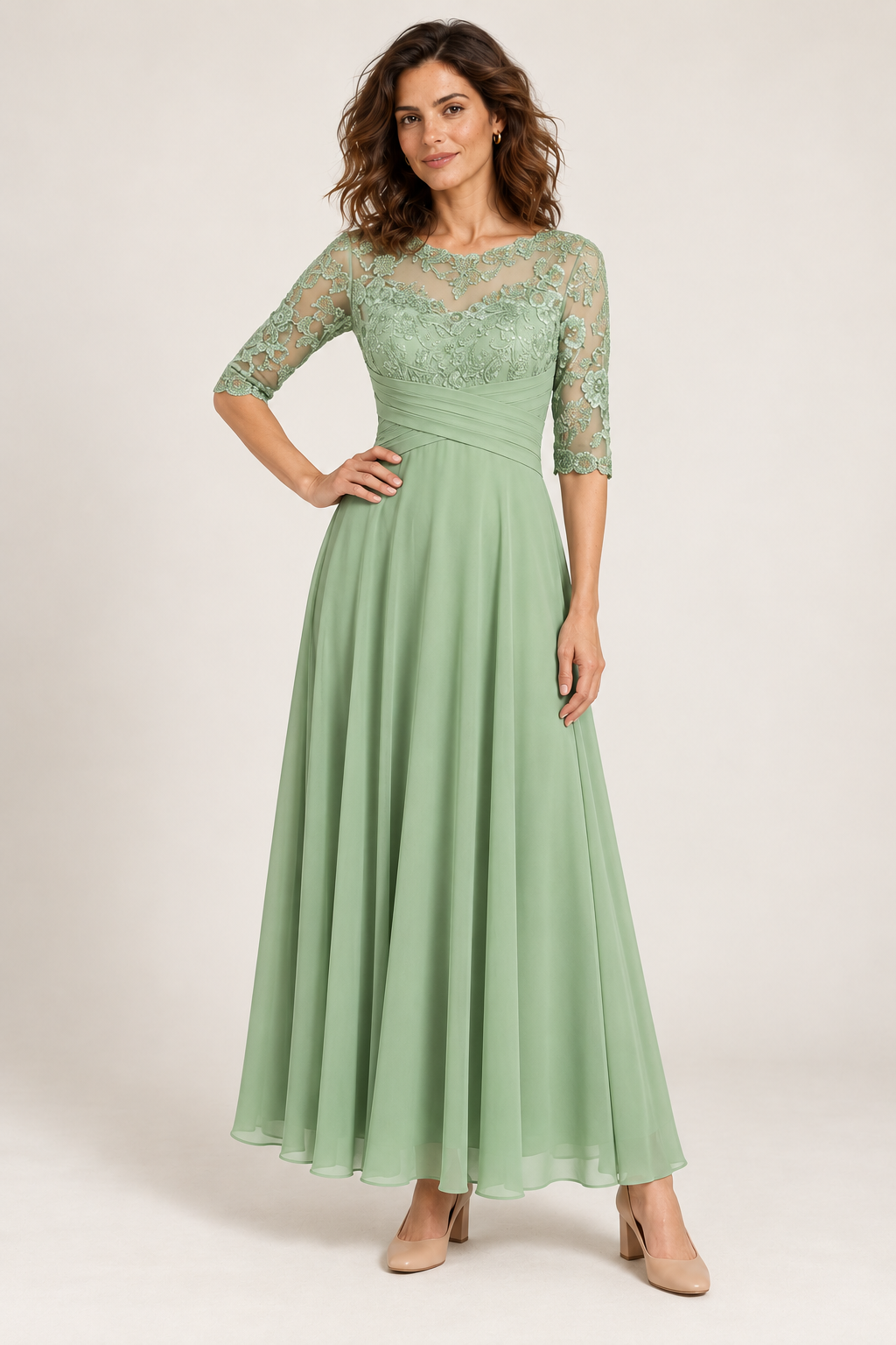 Vestido de cerimónia evasé com detalhes trabalhados — verde, vista de frente