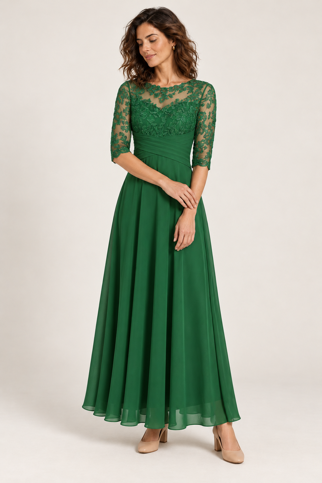 Vestido de cerimónia evasé com detalhes trabalhados — verde-escuro, vista de frente