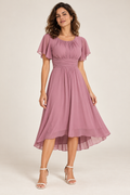 Vestido midi fluido com saia evasé, vista de frente