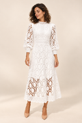Vestido midi trabalhado com mangas abalonadas, vista de frente