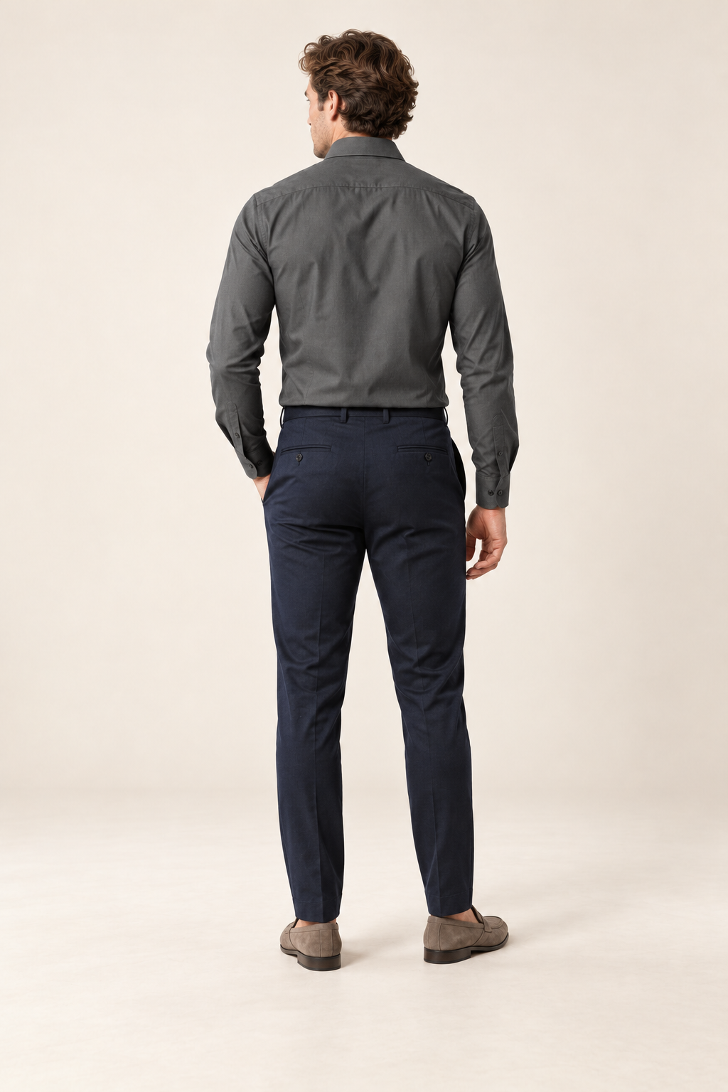 Camisa clássica de homem com corte regular — Cinzento-escuro, vista de costas