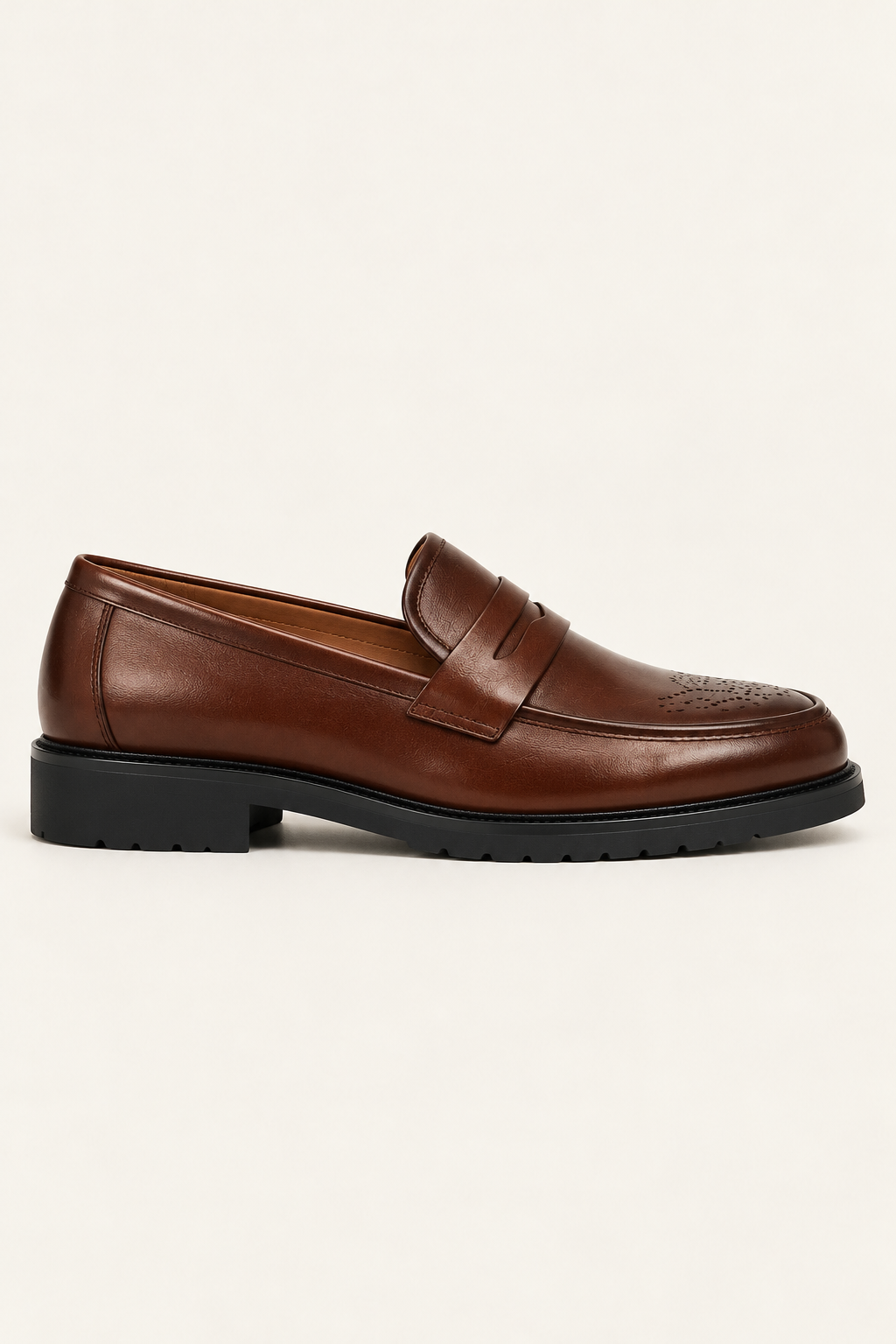 Mocassins de homem com detalhe perfurado — Castanho, vista lateral