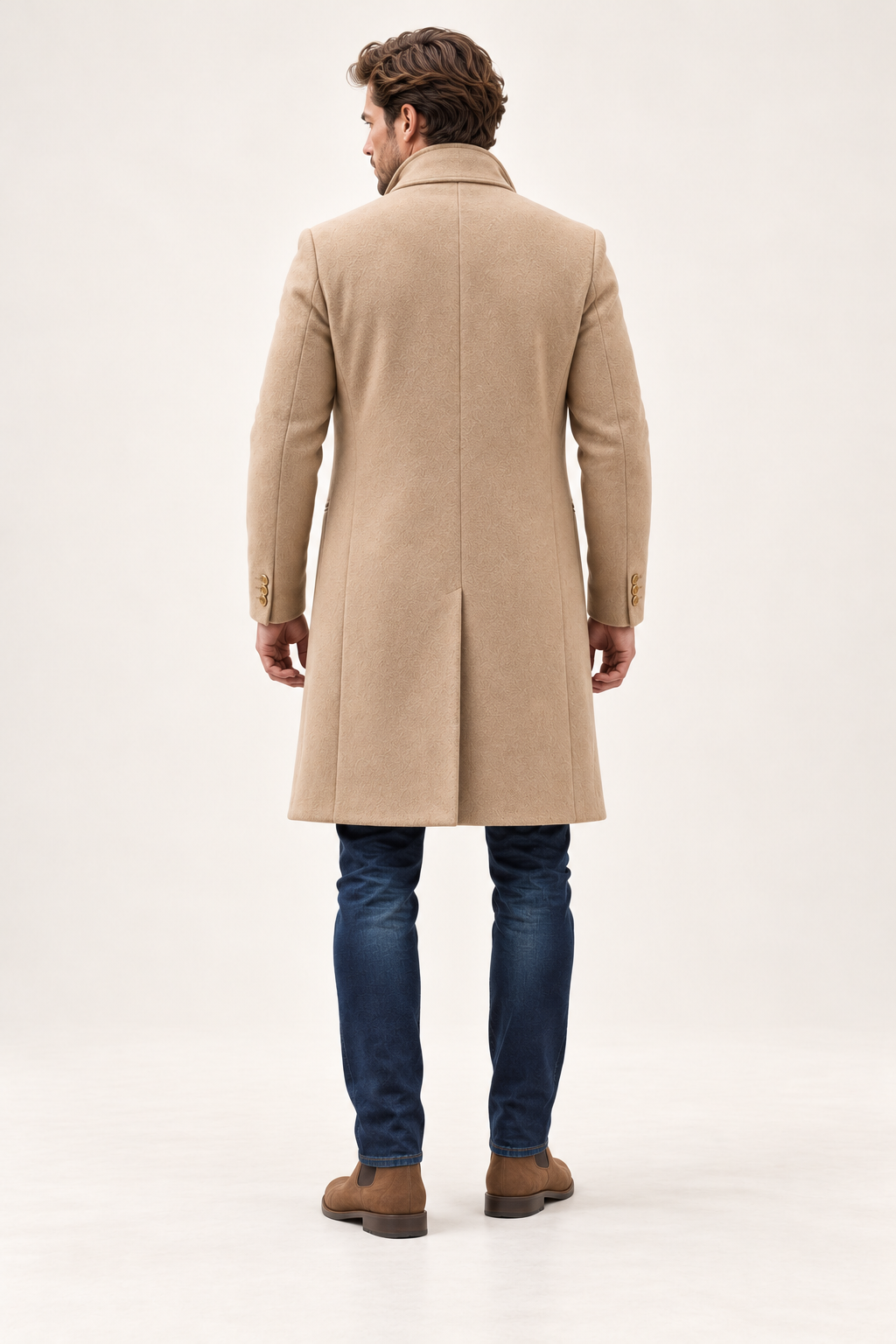 Sobretudo comprido de homem para inverno — Castanho, vista de costas