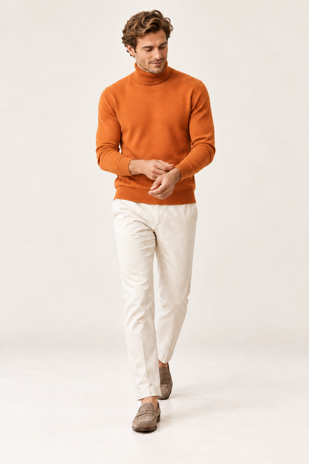 Camisola de homem de gola enrolada com corte ajustado — Laranja, vista de frente