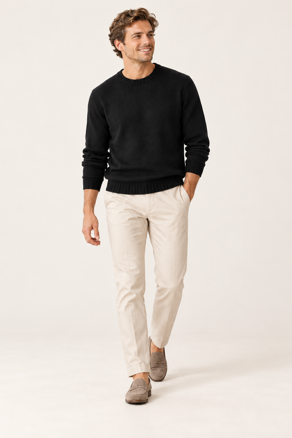 Camisola de homem de gola redonda com corte direito em Preto, vista de frente